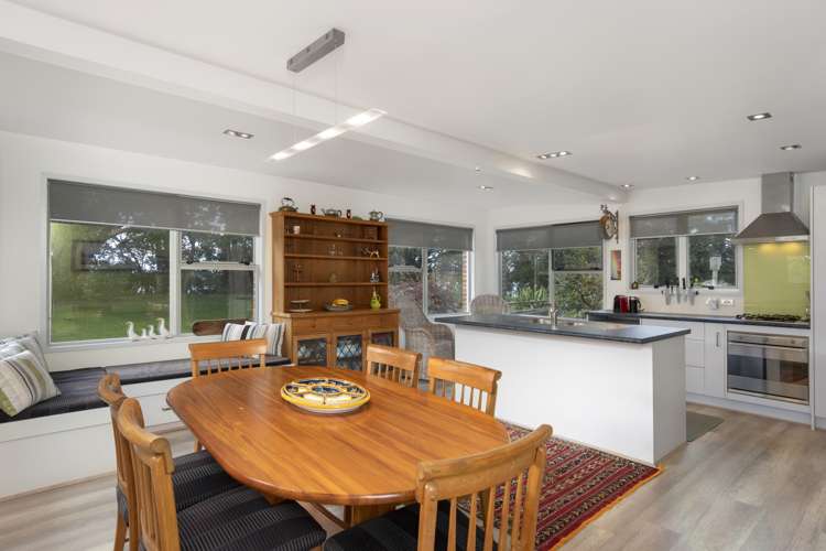 10 Roretana Drive Athenree_5