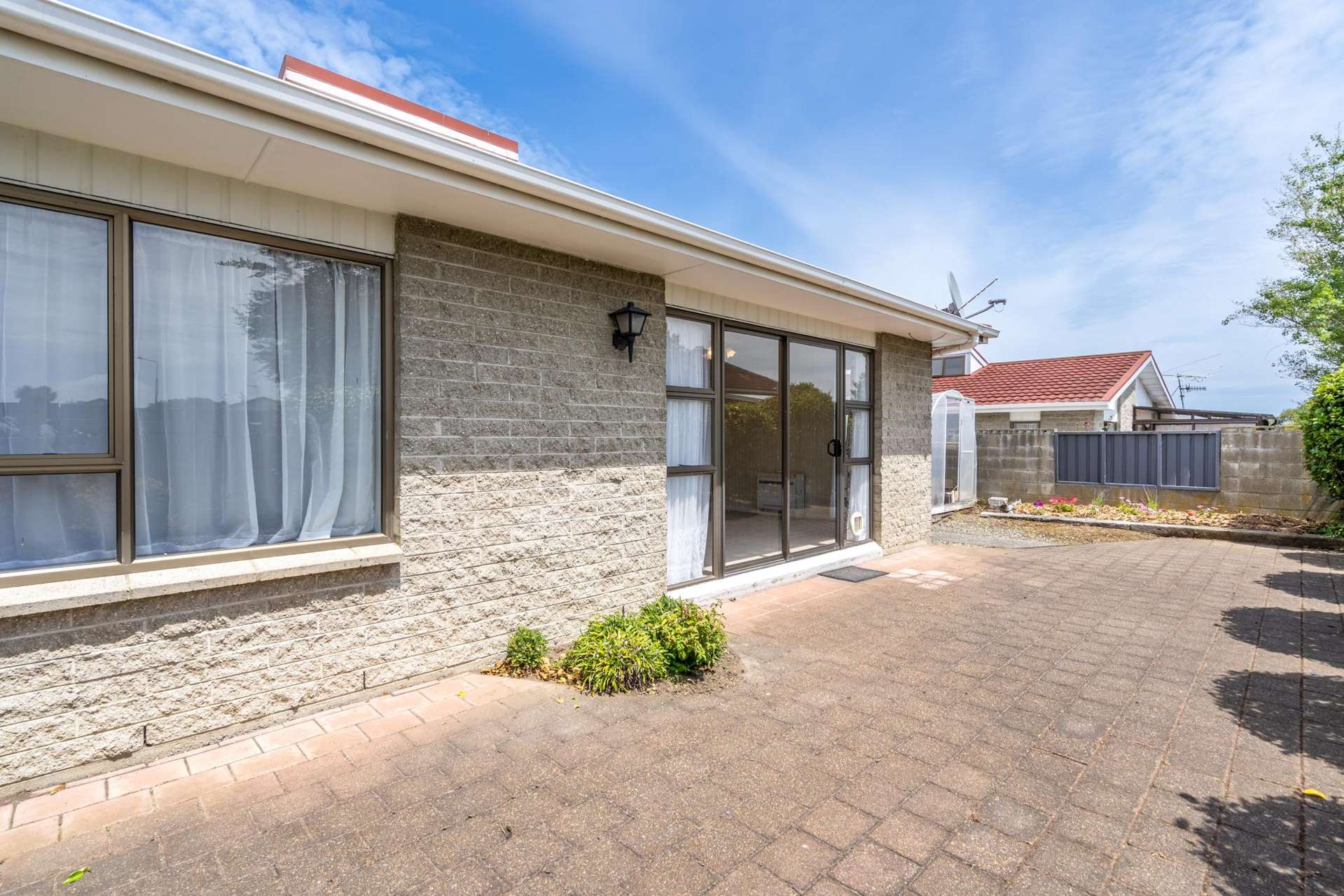 flat 2/134 Ohara Street Appleby_0