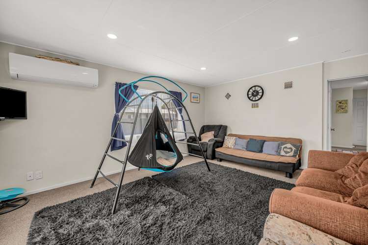 43 Tait Drive Greenmeadows_4