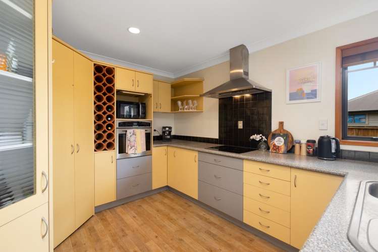 8 Paradise Place Matua_10