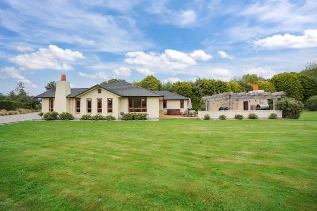 Spacious living in Otatara