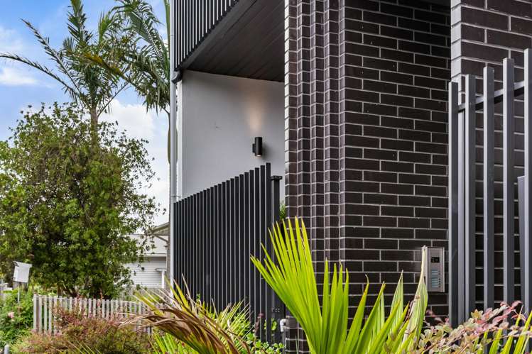 101/1028 Great North Road Point Chevalier_11