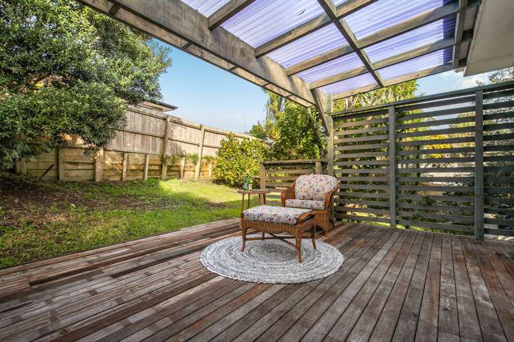 87 Solar Road Glen Eden_8