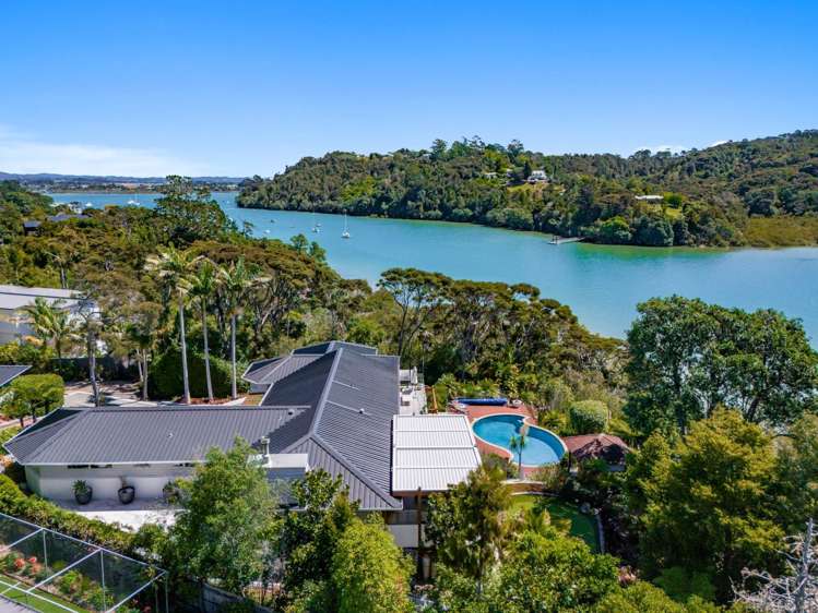 14 Oscar Road Greenhithe_4