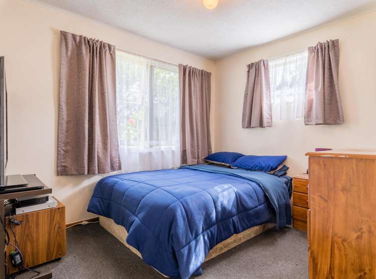 23 Lowtherhurst Road Massey_11