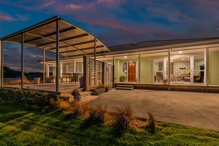 1228b Camerons Line Feilding_1