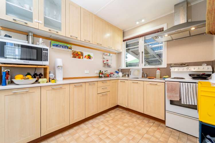 16 William Benton Street Featherston_2