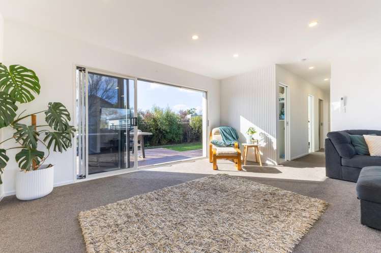 10 Gladys Place_3