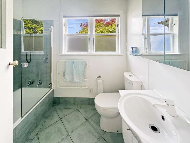 17 Opaki Road 10754_6