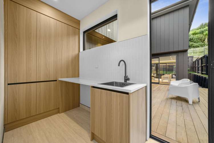1 Humenga Place Long Bay_33