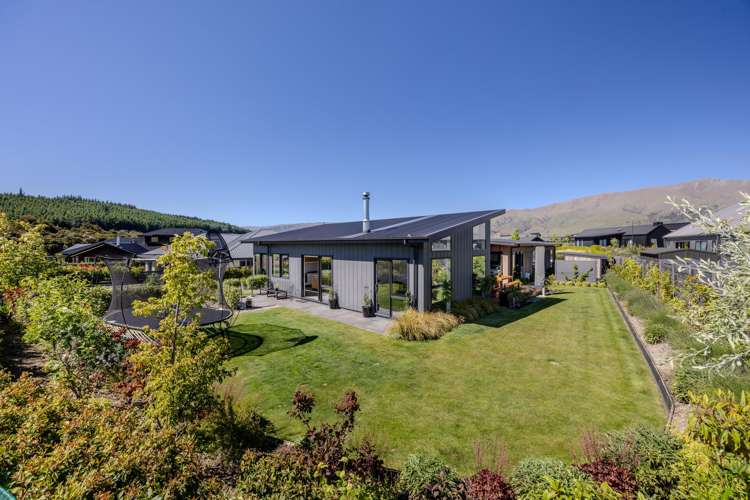87a Infinity Drive Wanaka_2
