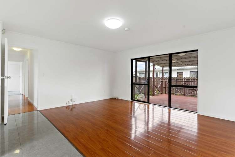 2/10 Trevor Hosken Drive Wiri_6