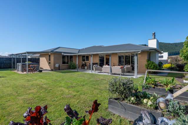 Move In Ready and Simply Gorgeous!