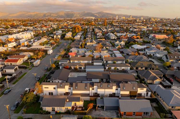 2/25 Allard Street St Albans_26