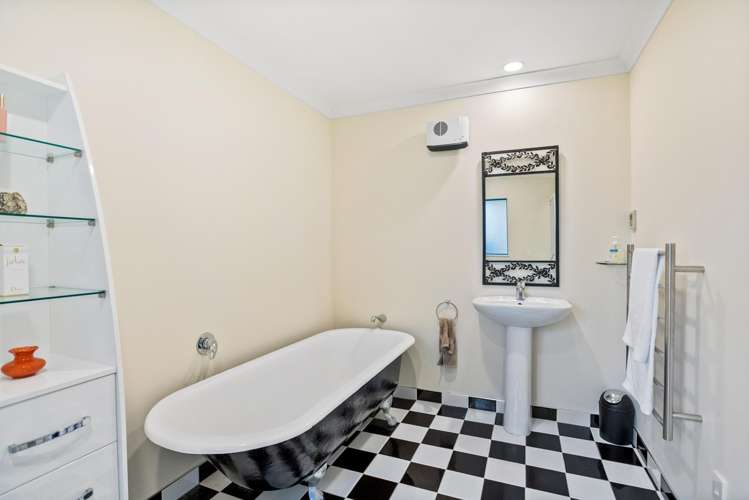 100 Maui Pomare Road Nikau Valley_24