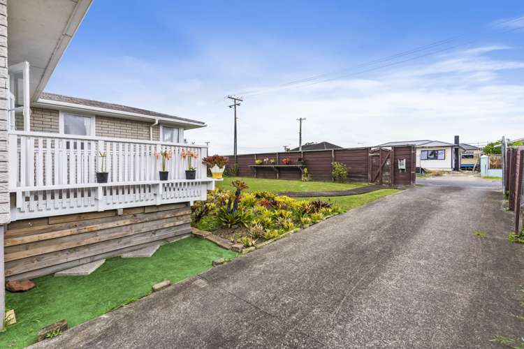 13 Parker Crescent Otara_22