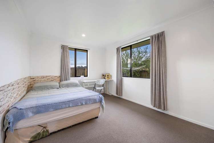 18 Misty Valley Drive Henderson_16