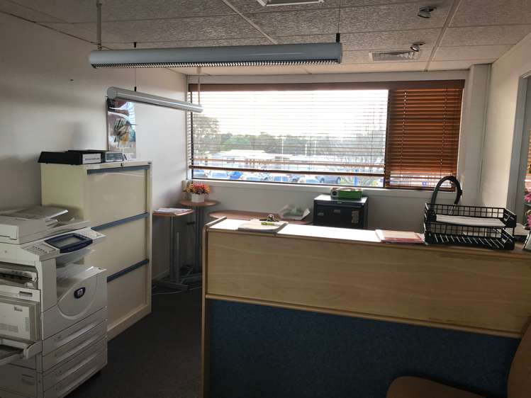 Suite 3/84-90 Mokoia Road Birkenhead_4