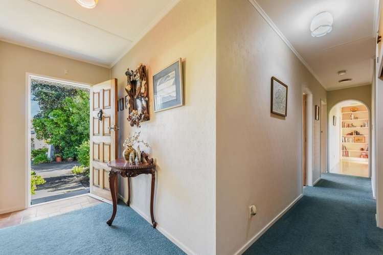 11 Kipling Crescent Stoke_11