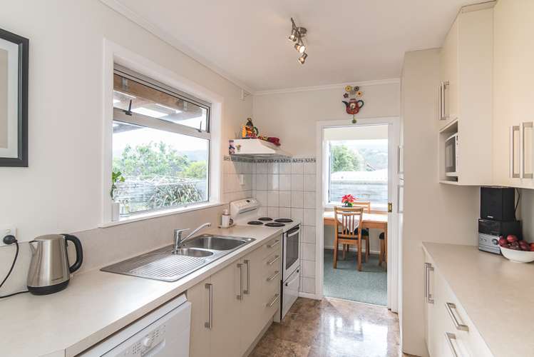 11 Konini Grove Raumati Beach_4