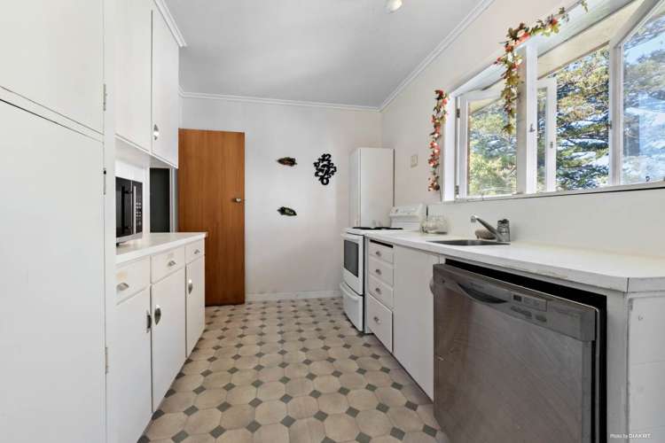 6/162 Onewa Road Northcote_3