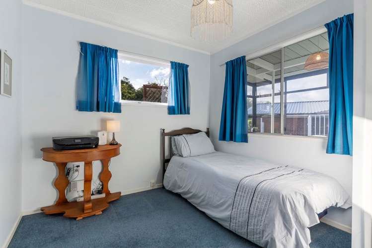 1/4 Elizabeth Place Mairangi Bay_23