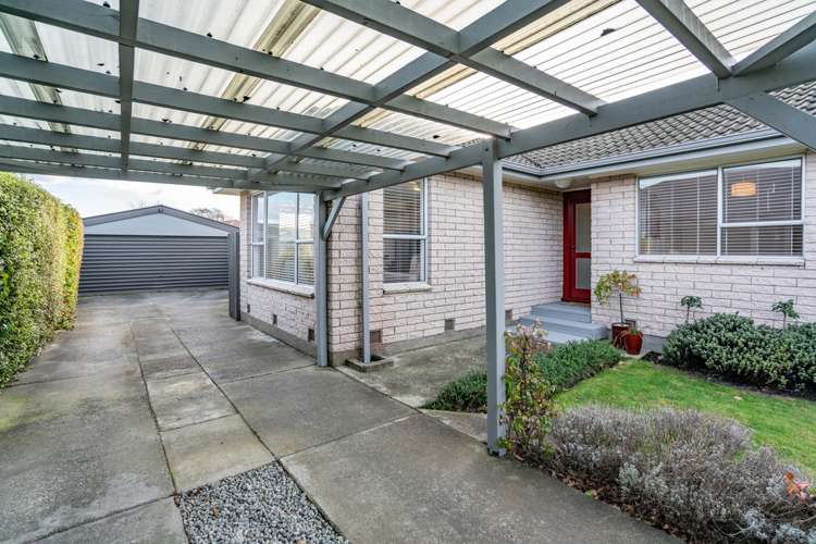 30 Oakley Crescent Hornby_21