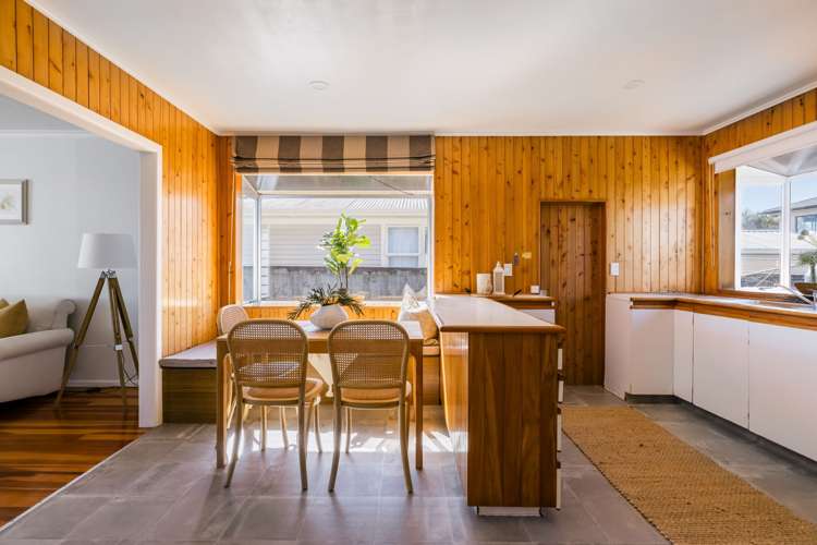 60 Southsea Crescent Silverdale_8