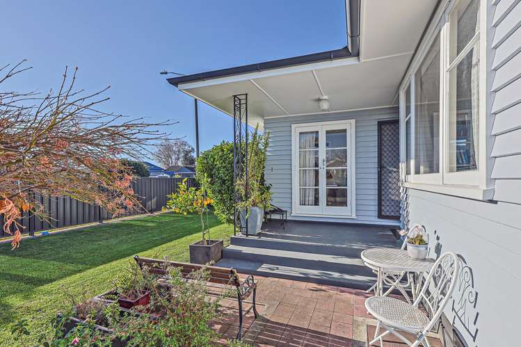 803 Riverslea Road North_3