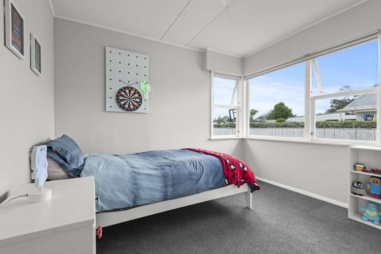 32 Catlins Crescent Milson_8