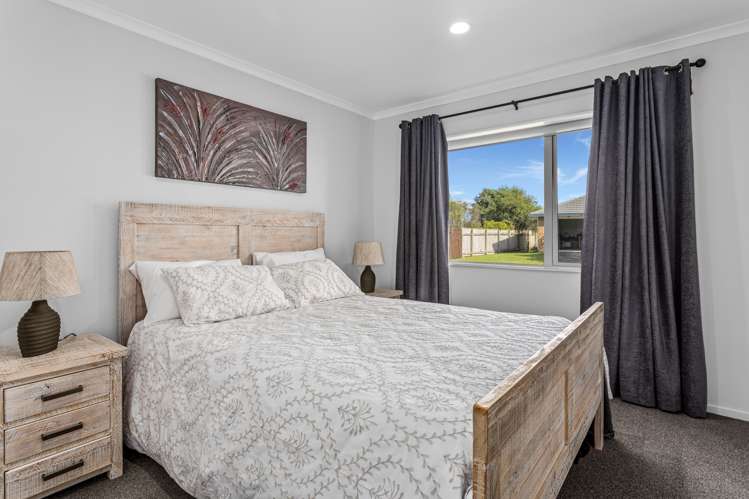 7 Prita Lane Coastlands_10