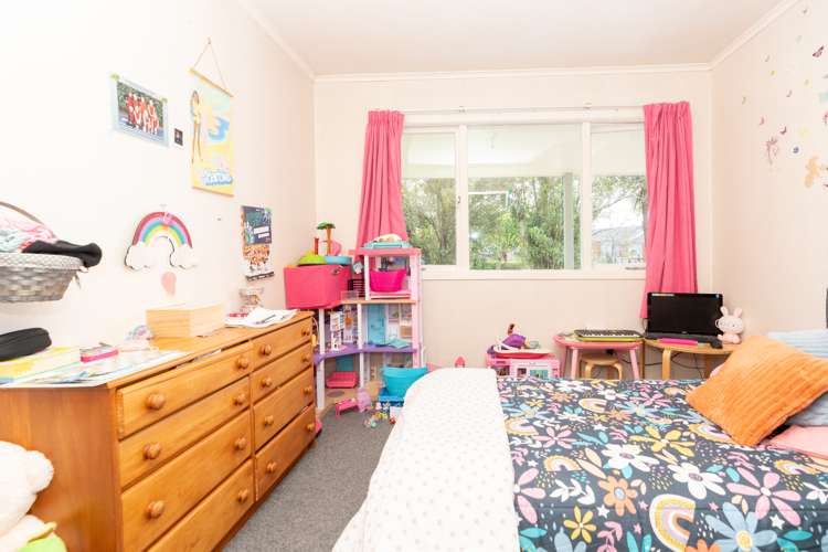 24 Southsea Crescent Silverdale_13