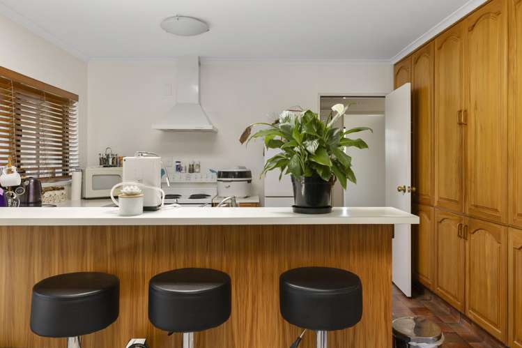 1/19 Chesham Avenue Waipahihi_3