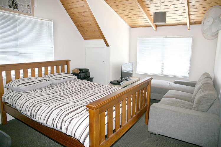 2/55a Maich Road Manurewa_13