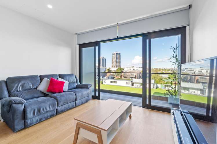 207/74 Anzac Street_1