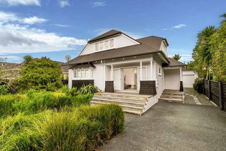 13 Brewster Avenue Morningside_30