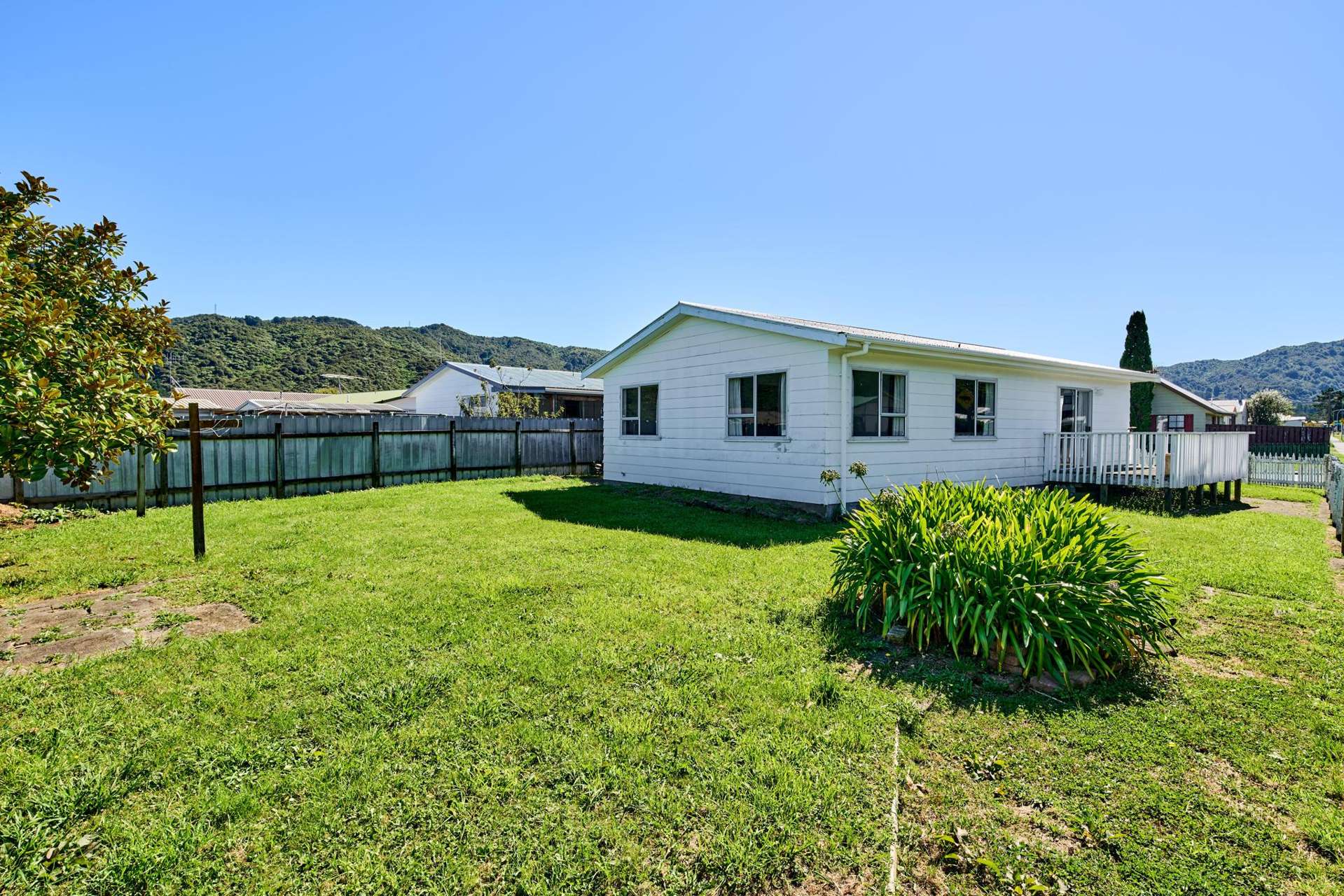 1 Weymouth Grove Wainuiomata_0