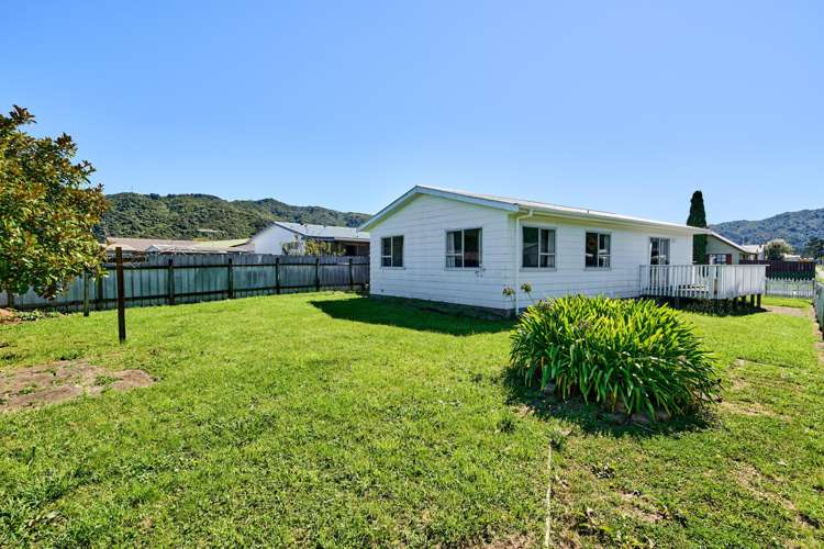 1 Weymouth Grove Wainuiomata_0