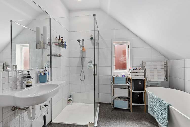 8 Hargreaves Street Mount Cook_15