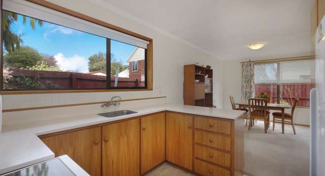 2/243 Eastern Terrace Sydenham_3