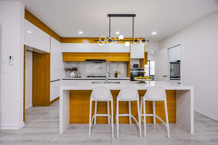 7 Hariata Street Flat Bush_8