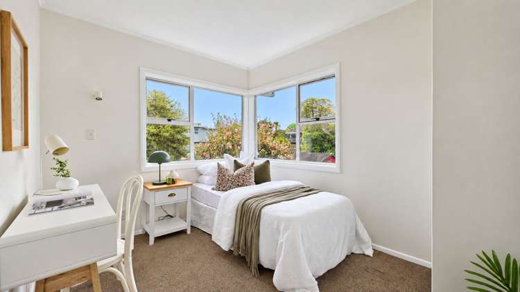 77 Devon street Glenholme_13