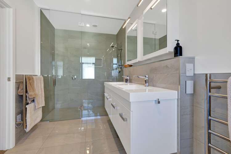 1 Orchard Lane Amberley_15