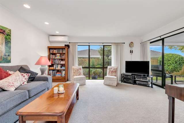 2/8 Simmental Crescent Somerville_2