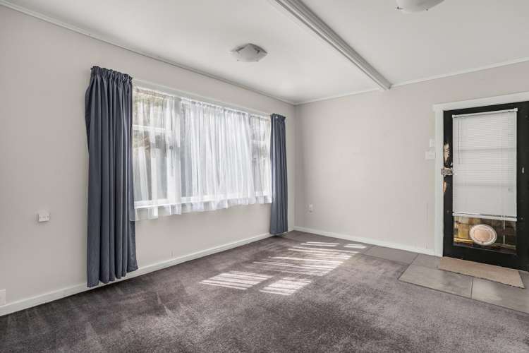 102 Hine Road Wainuiomata_18