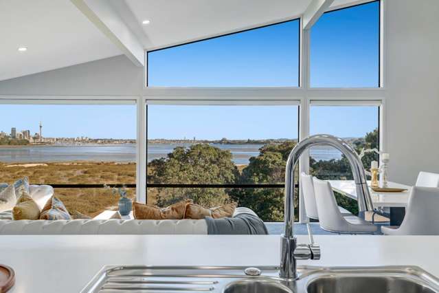 Must be Sold – Dual Living, Multiple Opportunities