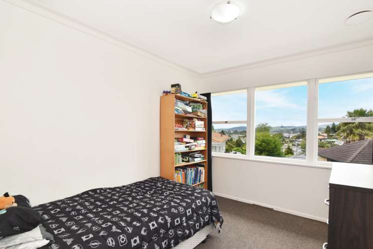 8 Wembury Grove Parkvale_14