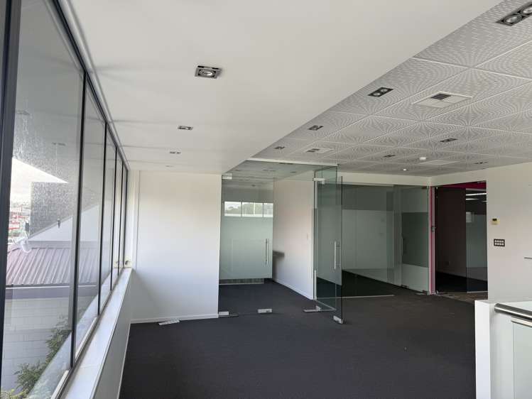 D01/101 Wairau Road Wairau Valley_1