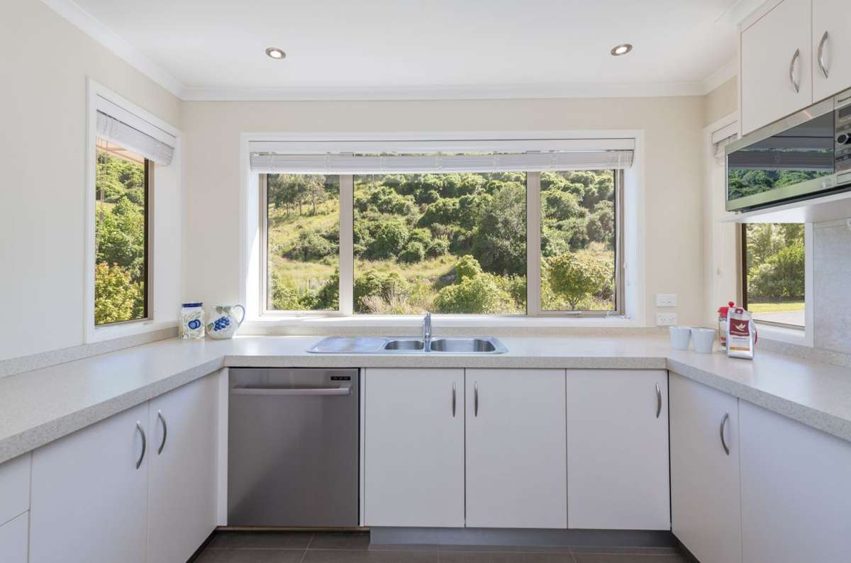 16 Saddleback Road_2