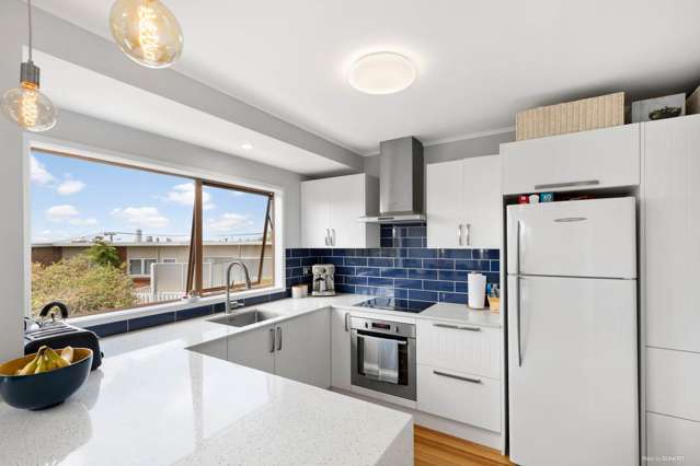 2/27 Rangitoto Terrace Milford_3